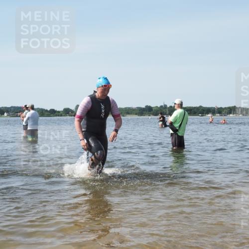 22.06.2025 - Viking Triathlon KatJ http://msf.ph/oto/8118068 22.06.2025 10:45:21 Schwimmen 68, 102, 108, 346, 503, 605 meine-sportfotos.de