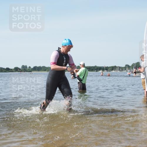 22.06.2025 - Viking Triathlon KatJ http://msf.ph/oto/8118083 22.06.2025 10:45:22 Schwimmen 68, 102, 108, 503, 605 meine-sportfotos.de