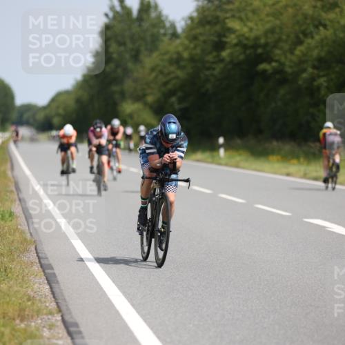 22.06.2025 - Viking Triathlon Yannick Fuchs http://msf.ph/oto/8118109 22.06.2025 11:43:43 Radfahren 37, 130, 183, 202, 308, 364, 390, 466 meine-sportfotos.de