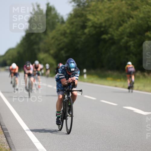 22.06.2025 - Viking Triathlon Yannick Fuchs http://msf.ph/oto/8118112 22.06.2025 11:43:43 Radfahren 37, 130, 183, 202, 308, 364, 390, 466 meine-sportfotos.de