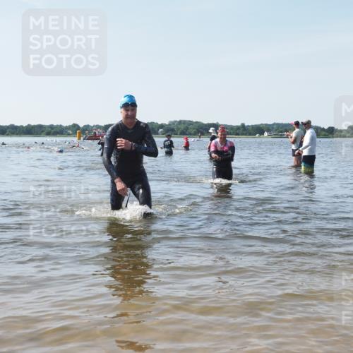 22.06.2025 - Viking Triathlon KatJ http://msf.ph/oto/8118114 22.06.2025 10:45:25 Schwimmen 68, 102, 108, 466, 503, 605 meine-sportfotos.de