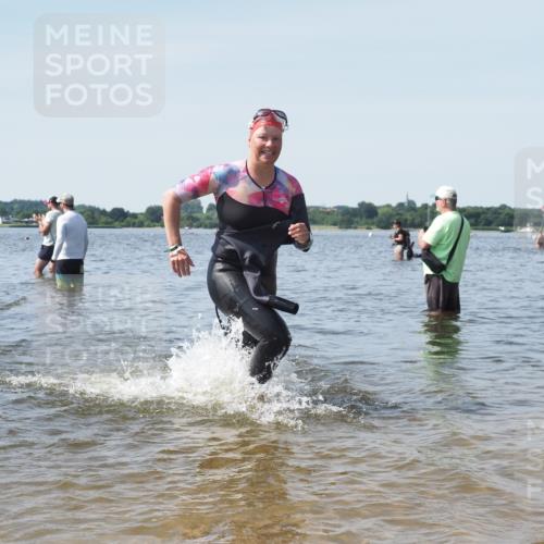 22.06.2025 - Viking Triathlon KatJ http://msf.ph/oto/8118177 22.06.2025 10:45:30 Schwimmen 68, 102, 108, 197, 466, 605 meine-sportfotos.de