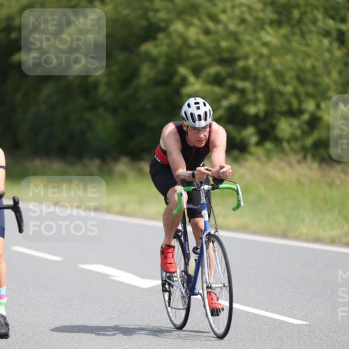 22.06.2025 - Viking Triathlon Yannick Fuchs http://msf.ph/oto/8118212 22.06.2025 11:43:47 Radfahren 37, 130, 202, 308, 390, 466, 495 meine-sportfotos.de