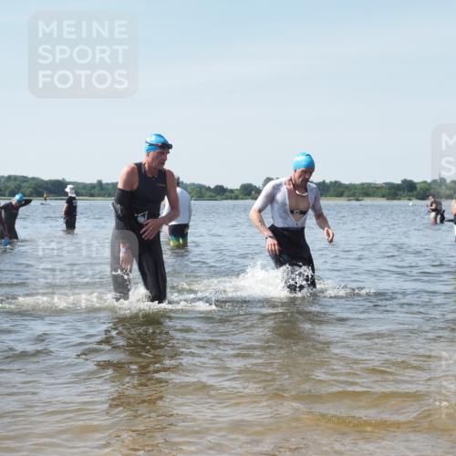 22.06.2025 - Viking Triathlon KatJ http://msf.ph/oto/8118236 22.06.2025 10:45:33 Schwimmen 102, 108, 197, 466, 519, 605 meine-sportfotos.de
