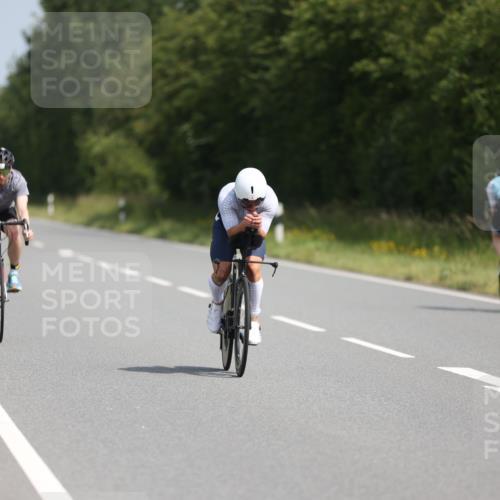 22.06.2025 - Viking Triathlon Yannick Fuchs http://msf.ph/oto/8118283 22.06.2025 11:43:59 Radfahren 6, 31, 143, 396 meine-sportfotos.de