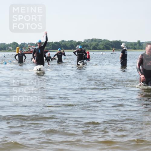 22.06.2025 - Viking Triathlon KatJ http://msf.ph/oto/8118311 22.06.2025 10:45:37 Schwimmen 95, 102, 108, 197, 466, 519 meine-sportfotos.de