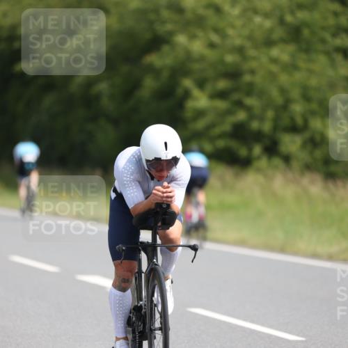 22.06.2025 - Viking Triathlon Yannick Fuchs http://msf.ph/oto/8118313 22.06.2025 11:44:00 Radfahren 6, 31, 143, 396 meine-sportfotos.de