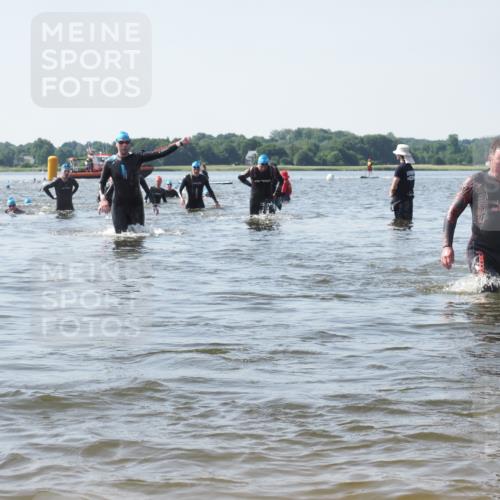 22.06.2025 - Viking Triathlon KatJ http://msf.ph/oto/8118321 22.06.2025 10:45:38 Schwimmen 95, 102, 197, 425, 466, 519 meine-sportfotos.de