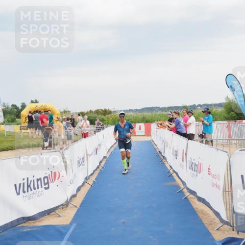 22.06.2025 - Viking Triathlon MichiJ http://msf.ph/oto/8118330 22.06.2025 16:56:15 Ziel 23 meine-sportfotos.de