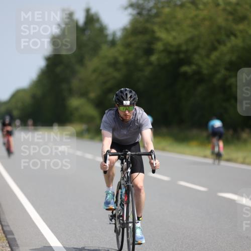 22.06.2025 - Viking Triathlon Yannick Fuchs http://msf.ph/oto/8118340 22.06.2025 11:44:01 Radfahren 6, 31, 121, 143, 396 meine-sportfotos.de