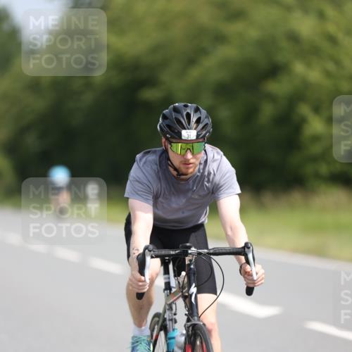 22.06.2025 - Viking Triathlon Yannick Fuchs http://msf.ph/oto/8118344 22.06.2025 11:44:02 Radfahren 6, 31, 121, 143, 396 meine-sportfotos.de