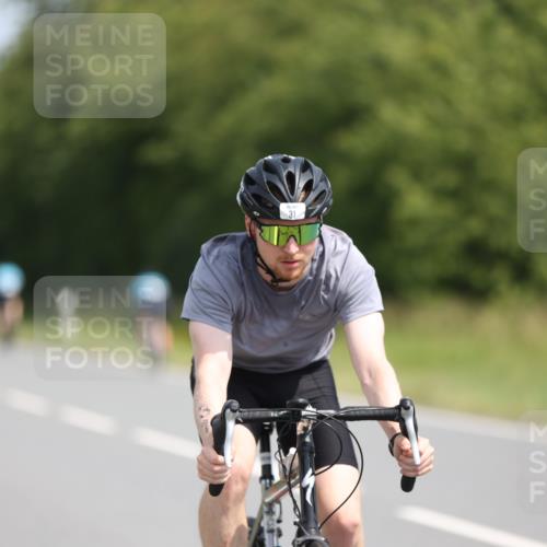 22.06.2025 - Viking Triathlon Yannick Fuchs http://msf.ph/oto/8118352 22.06.2025 11:44:02 Radfahren 6, 31, 121, 143, 396 meine-sportfotos.de