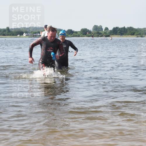 22.06.2025 - Viking Triathlon KatJ http://msf.ph/oto/8118354 22.06.2025 10:45:39 Schwimmen 95, 197, 425, 466, 519 meine-sportfotos.de