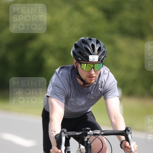 22.06.2025 - Viking Triathlon Yannick Fuchs http://msf.ph/oto/8118367 22.06.2025 11:44:02 Radfahren 6, 31, 121, 143, 396 meine-sportfotos.de