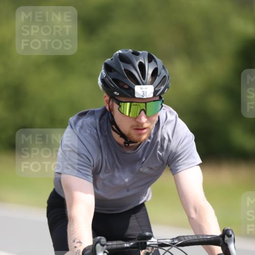 22.06.2025 - Viking Triathlon Yannick Fuchs http://msf.ph/oto/8118375 22.06.2025 11:44:02 Radfahren 6, 31, 121, 143, 396 meine-sportfotos.de