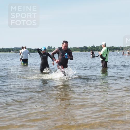 22.06.2025 - Viking Triathlon KatJ http://msf.ph/oto/8118377 22.06.2025 10:45:40 Schwimmen 95, 197, 425, 466, 519 meine-sportfotos.de