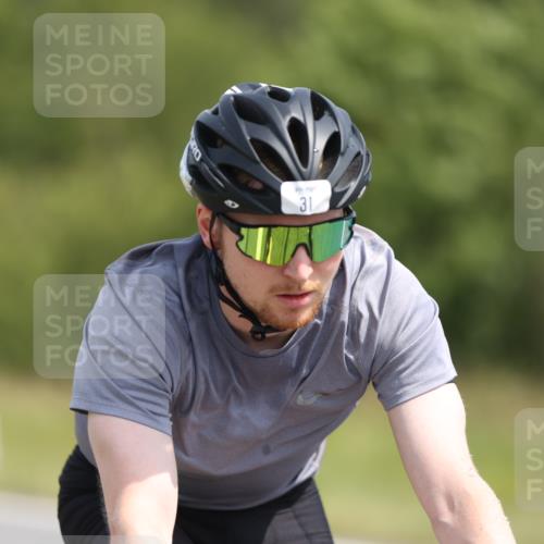 22.06.2025 - Viking Triathlon Yannick Fuchs http://msf.ph/oto/8118381 22.06.2025 11:44:03 Radfahren 6, 31, 121, 143, 396 meine-sportfotos.de
