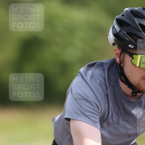 22.06.2025 - Viking Triathlon Yannick Fuchs http://msf.ph/oto/8118387 22.06.2025 11:44:03 Radfahren 6, 31, 121, 143, 396 meine-sportfotos.de