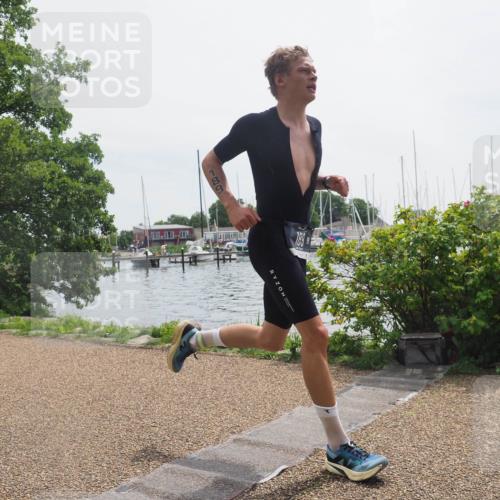 22.06.2025 - Viking Triathlon KatJ http://msf.ph/oto/8118388 22.06.2025 12:55:06 Laufen 14, 189 meine-sportfotos.de