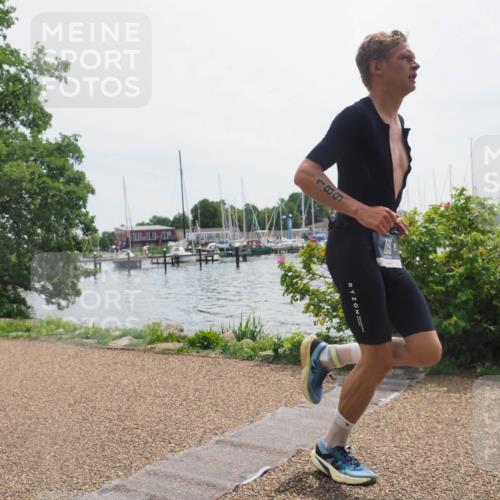 22.06.2025 - Viking Triathlon KatJ http://msf.ph/oto/8118399 22.06.2025 12:55:07 Laufen 14, 189 meine-sportfotos.de