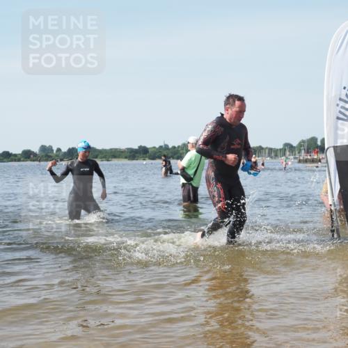 22.06.2025 - Viking Triathlon KatJ http://msf.ph/oto/8118413 22.06.2025 10:45:42 Schwimmen 95, 197, 360, 425, 466, 519 meine-sportfotos.de