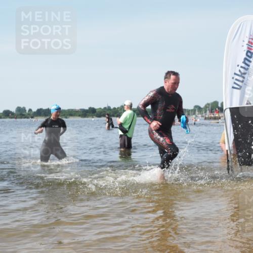22.06.2025 - Viking Triathlon KatJ http://msf.ph/oto/8118419 22.06.2025 10:45:42 Schwimmen 95, 197, 360, 425, 466, 519 meine-sportfotos.de