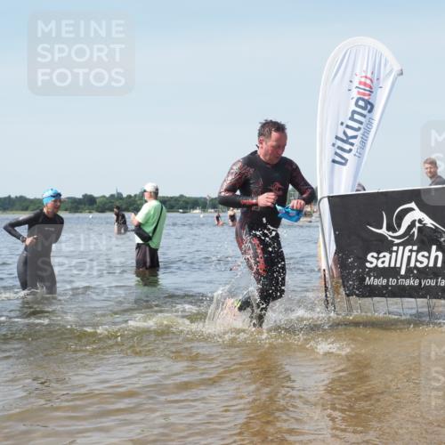 22.06.2025 - Viking Triathlon KatJ http://msf.ph/oto/8118430 22.06.2025 10:45:42 Schwimmen 95, 197, 360, 425, 466, 519 meine-sportfotos.de