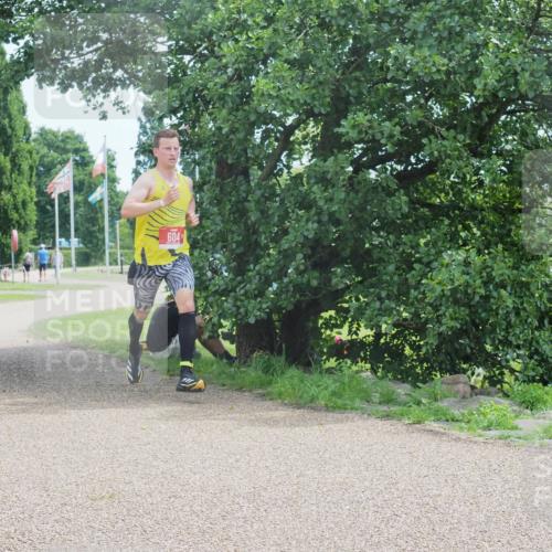 22.06.2025 - Viking Triathlon KatJ http://msf.ph/oto/8118456 22.06.2025 12:55:43 Laufen 604 meine-sportfotos.de