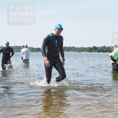 22.06.2025 - Viking Triathlon KatJ http://msf.ph/oto/8118541 22.06.2025 10:45:48 Schwimmen 95, 360, 372, 425, 468, 519, 621, 633 meine-sportfotos.de