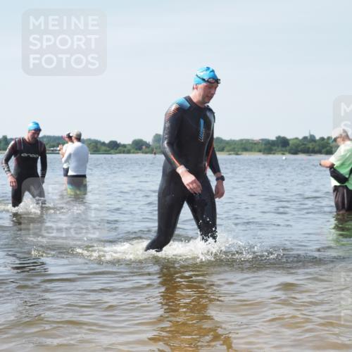 22.06.2025 - Viking Triathlon KatJ http://msf.ph/oto/8118553 22.06.2025 10:45:49 Schwimmen 95, 360, 372, 425, 468, 519, 615, 621, 633 meine-sportfotos.de