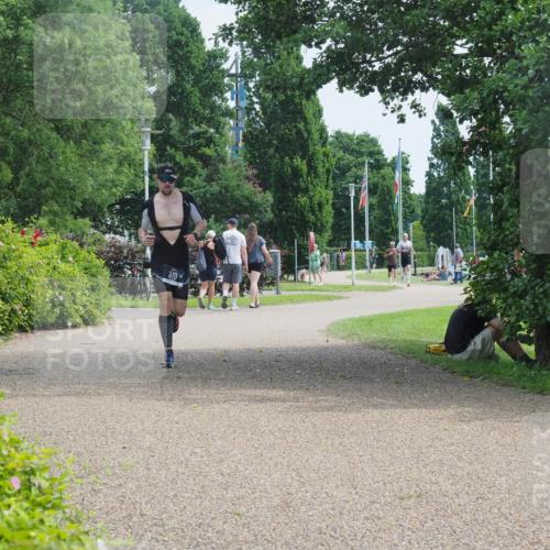 22.06.2025 - Viking Triathlon KatJ http://msf.ph/oto/8118571 22.06.2025 12:56:31 Laufen 310 meine-sportfotos.de