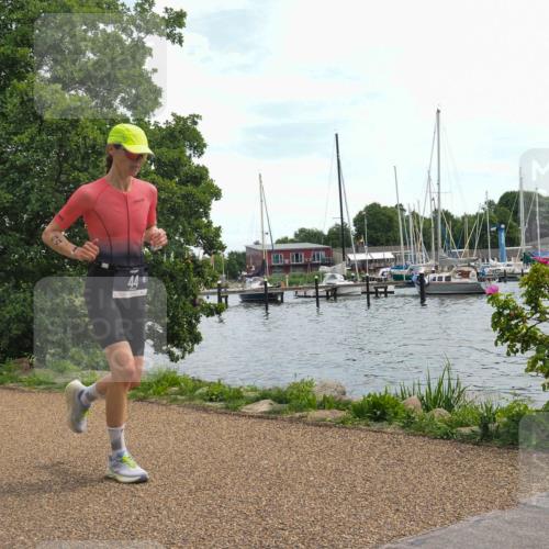 22.06.2025 - Viking Triathlon KatJ http://msf.ph/oto/8118599 22.06.2025 13:31:06 Laufen 44 meine-sportfotos.de