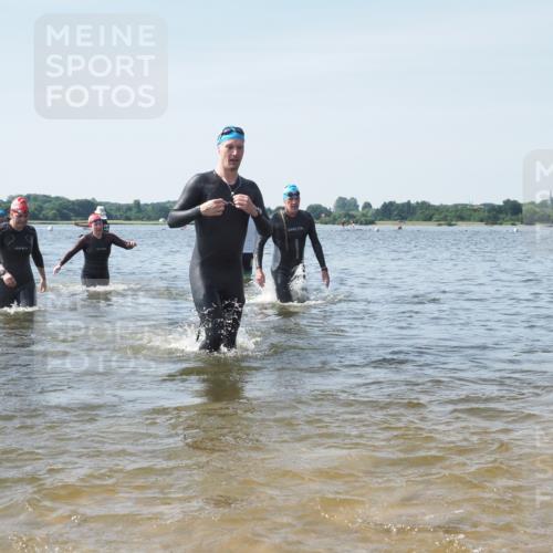 22.06.2025 - Viking Triathlon KatJ http://msf.ph/oto/8118619 22.06.2025 10:45:58 Schwimmen 217, 342, 360, 372, 425, 468, 525, 615, 621, 633, 647 meine-sportfotos.de