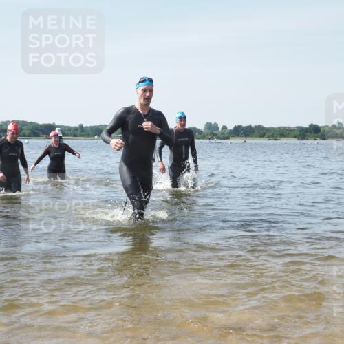 22.06.2025 - Viking Triathlon KatJ http://msf.ph/oto/8118626 22.06.2025 10:45:58 Schwimmen 217, 342, 360, 372, 425, 468, 525, 615, 621, 633, 647 meine-sportfotos.de