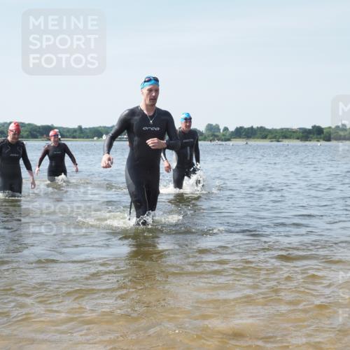 22.06.2025 - Viking Triathlon KatJ http://msf.ph/oto/8118630 22.06.2025 10:45:58 Schwimmen 217, 342, 360, 372, 425, 468, 525, 615, 621, 633, 647 meine-sportfotos.de