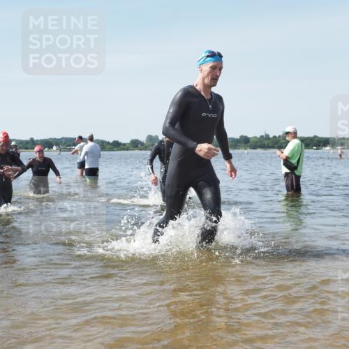 22.06.2025 - Viking Triathlon KatJ http://msf.ph/oto/8118647 22.06.2025 10:46:00 Schwimmen 217, 342, 360, 372, 468, 525, 615, 621, 633, 647 meine-sportfotos.de