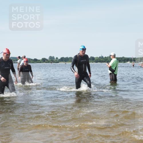 22.06.2025 - Viking Triathlon KatJ http://msf.ph/oto/8118665 22.06.2025 10:46:01 Schwimmen 217, 342, 360, 372, 468, 525, 615, 621, 633, 647 meine-sportfotos.de