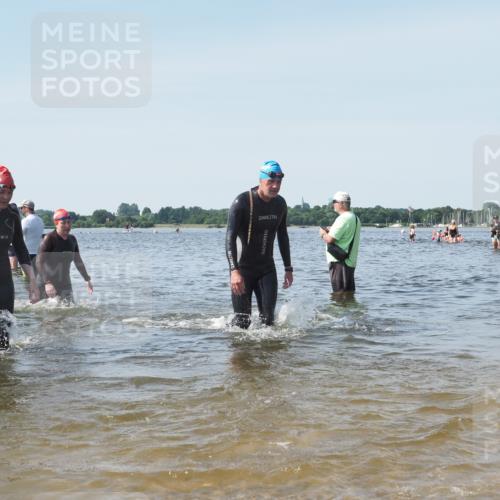 22.06.2025 - Viking Triathlon KatJ http://msf.ph/oto/8118670 22.06.2025 10:46:02 Schwimmen 217, 342, 360, 372, 468, 525, 615, 621, 633, 647 meine-sportfotos.de