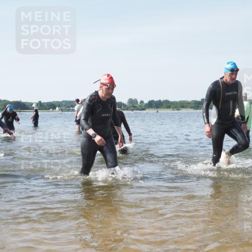 22.06.2025 - Viking Triathlon KatJ http://msf.ph/oto/8118690 22.06.2025 10:46:02 Schwimmen 217, 342, 360, 372, 468, 525, 615, 621, 633, 647 meine-sportfotos.de