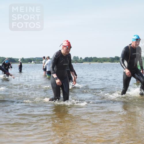 22.06.2025 - Viking Triathlon KatJ http://msf.ph/oto/8118696 22.06.2025 10:46:02 Schwimmen 217, 342, 360, 372, 468, 525, 615, 621, 633, 647 meine-sportfotos.de
