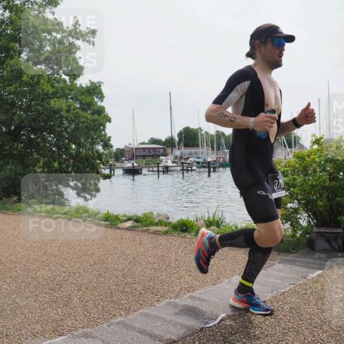 22.06.2025 - Viking Triathlon KatJ http://msf.ph/oto/8118701 22.06.2025 12:56:35 Laufen 310 meine-sportfotos.de