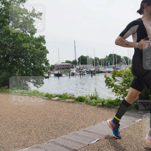 22.06.2025 - Viking Triathlon KatJ http://msf.ph/oto/8118713 22.06.2025 12:56:35 Laufen 310 meine-sportfotos.de