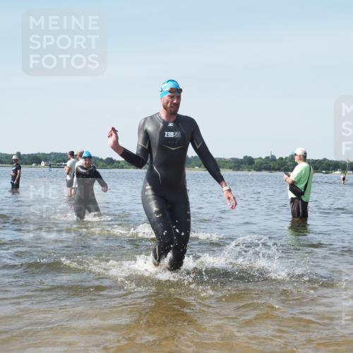 22.06.2025 - Viking Triathlon KatJ http://msf.ph/oto/8118808 22.06.2025 10:46:09 Schwimmen 121, 144, 213, 217, 342, 468, 525, 615, 621, 647 meine-sportfotos.de