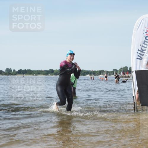 22.06.2025 - Viking Triathlon KatJ http://msf.ph/oto/8118880 22.06.2025 10:46:13 Schwimmen 121, 144, 213, 217, 225, 342, 406, 525, 647 meine-sportfotos.de