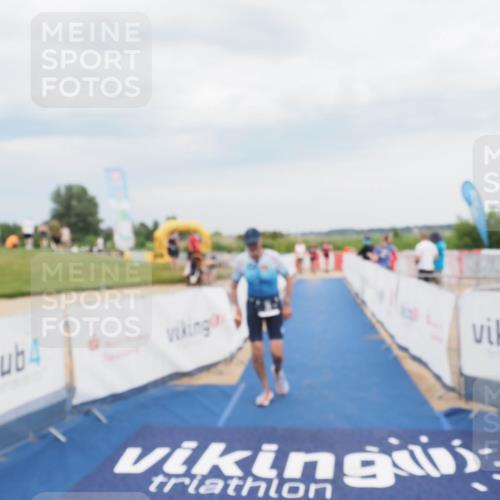 22.06.2025 - Viking Triathlon MichiJ http://msf.ph/oto/8118891 22.06.2025 16:59:20 Ziel 26 meine-sportfotos.de