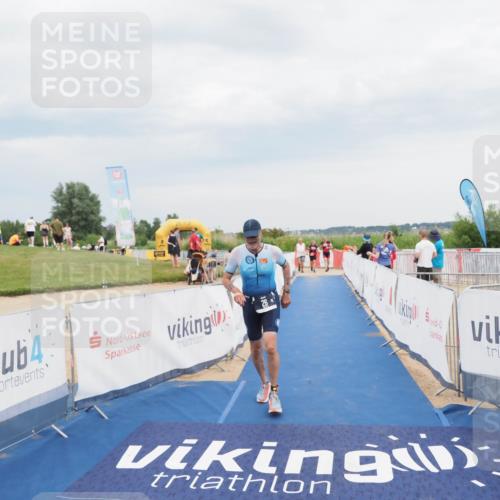 22.06.2025 - Viking Triathlon MichiJ http://msf.ph/oto/8118895 22.06.2025 16:59:20 Ziel 26 meine-sportfotos.de