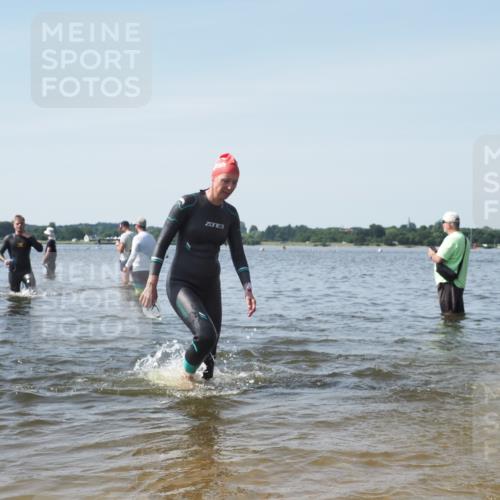 22.06.2025 - Viking Triathlon KatJ http://msf.ph/oto/8118902 22.06.2025 10:46:14 Schwimmen 121, 144, 213, 217, 225, 406, 525, 647 meine-sportfotos.de