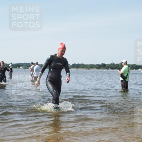 22.06.2025 - Viking Triathlon KatJ http://msf.ph/oto/8118906 22.06.2025 10:46:14 Schwimmen 121, 144, 213, 217, 225, 406, 525, 647 meine-sportfotos.de