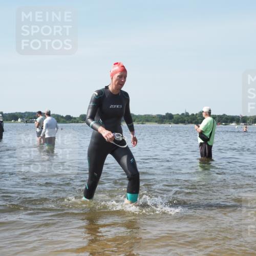 22.06.2025 - Viking Triathlon KatJ http://msf.ph/oto/8118916 22.06.2025 10:46:15 Schwimmen 121, 144, 213, 225, 406, 525, 647 meine-sportfotos.de