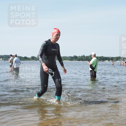 22.06.2025 - Viking Triathlon KatJ http://msf.ph/oto/8118920 22.06.2025 10:46:15 Schwimmen 121, 144, 213, 225, 406, 525, 647 meine-sportfotos.de